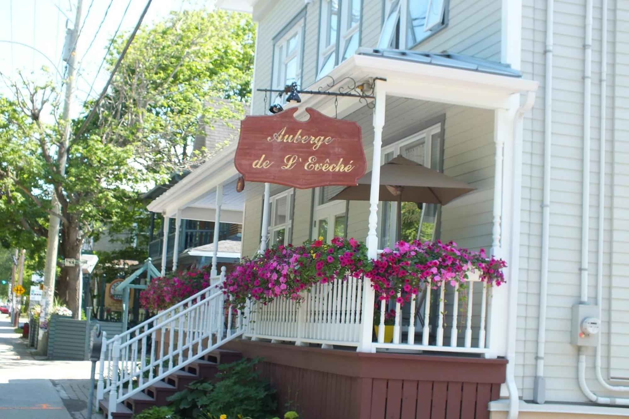 De L'eveche Inn 3*