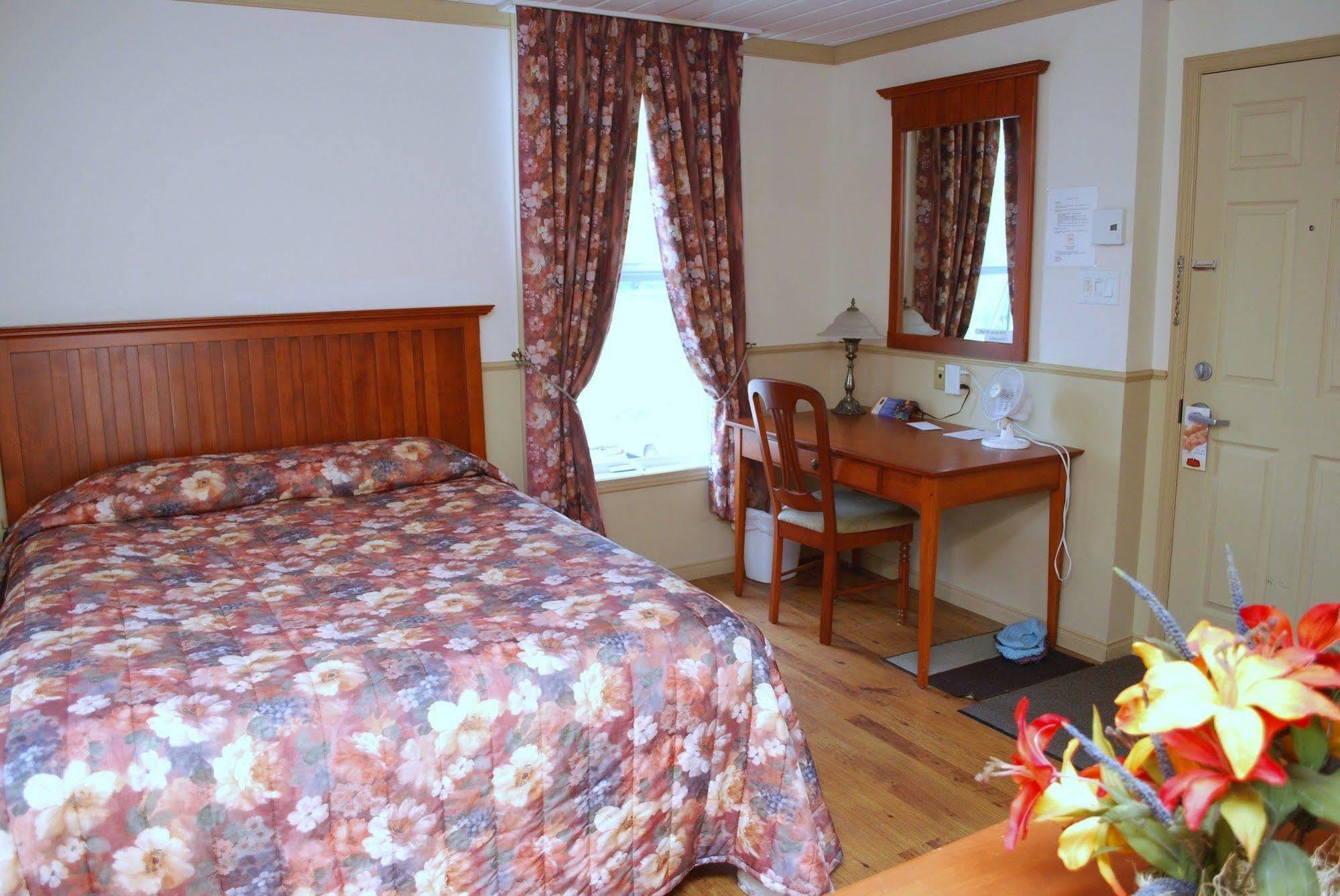 Inn De L'eveche 3*